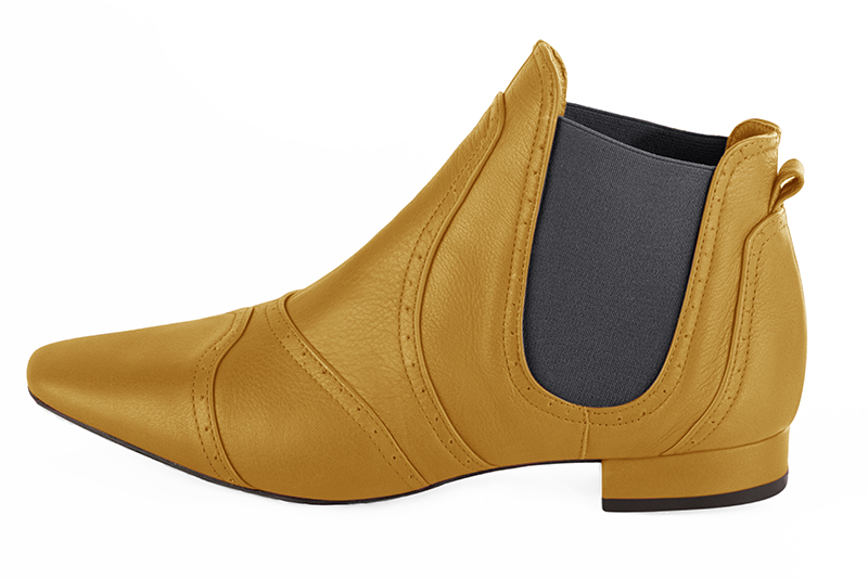 Women's mustard yellow and ash grey elegant Chelsea ankle boots, with side elastics. Square toe. Flat block heels - Profile view